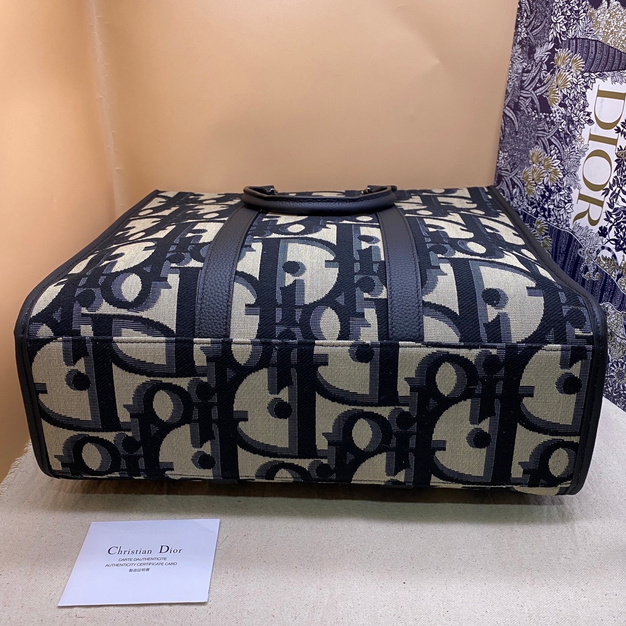 พร้อมส่ง 2 สี DIOR East-West Tote Bag Maxi Dior Oblique Jacquard / DIOR TOTE BAG กระเป๋าทรงโท้ท เกรดออริ สลับแท้ 1:1 ใช้ต่างประเทศได้