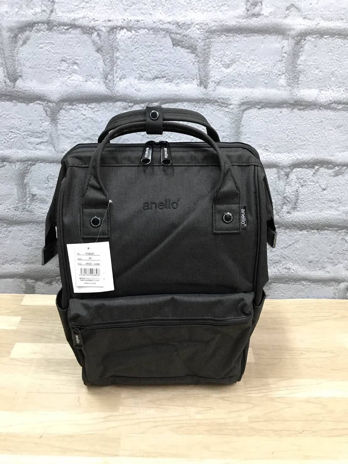 Anello Mottled Polyester Mini Backpack เป้แบรนด์ดังแห่งปี วัสดุ poleyester canvas เนื้อผ้าเรียบหรู และทันสมัย ดีเทลคล้ายรุ่น original ต่างตรงที่ด้านหน้าเป็นงานปักโลโก้สวยงาม และหัวซิป สกรีนโลโก้แบรนด์สีสันเข้ากับตัวกระเป๋า รุ่นชน shop มีหลากสีให้เลือกสรรค