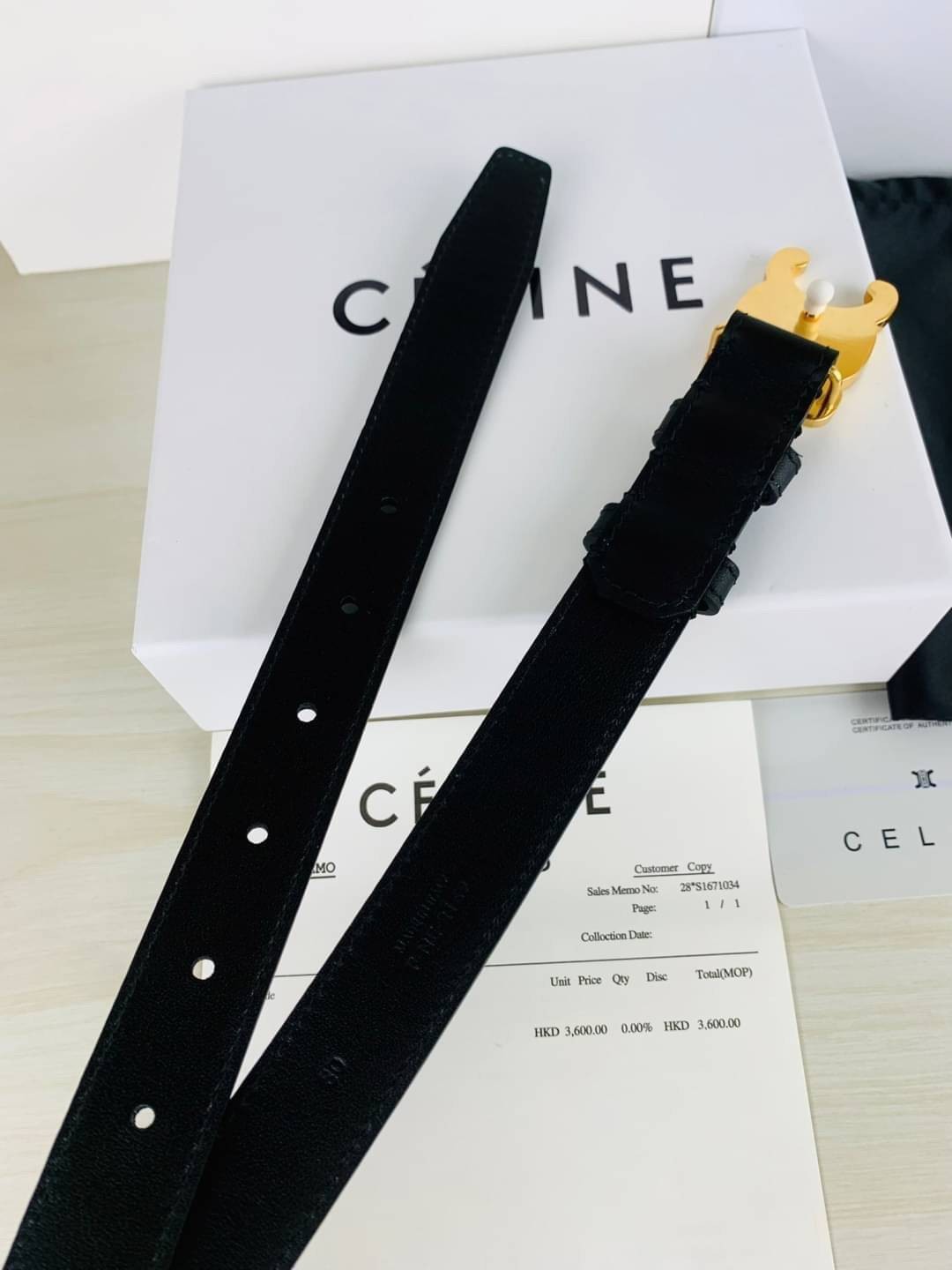 หนังแท้ Ori CELINE BELT LOGO 25MM / Celine Vintage Logo Leather Belt ออริจินอลเกรด 1:1 หนังแท้ หัวเข็มขัดโลโก้แบรนด์แบบ 3D Vintage สีทอง ปั้มโลโก้คมชัดคล้ายของจริง สายปรับระดับได้ในดีไซน์เรียบหรูเข้ากับทุกลุ๊คใช้ได้ทั้งชายหญิง สินค้ามาพร้อม Original Packa