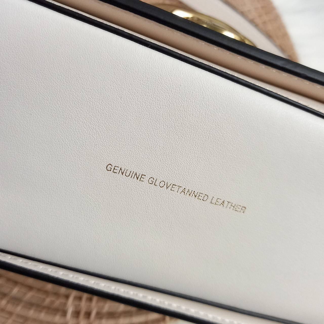 COACH STUDIO GLOVETANNED LEATHER SHOULDER BAG (C6641)🌺ห้ามพลาดเด็ดขาด!! สวยละมุน เรียบหรู ดูแพงสุดๆ!! //กระเป๋าถือ กระเป๋าสะพาย ดีไซน์เนี้ยบ! เฉียบมาก!// วัสดุหนังแท้ หนังเรียบเต็มใบ อยู่ทรง สวยมากๆ ดีเทลเรียบหรู ผู้ดีสุดๆ!// ด้านหน้าเปิด-ปิดด้วยต