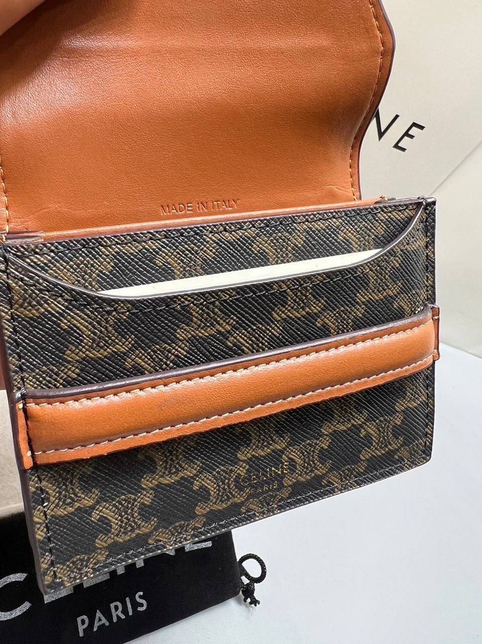 ORI หนังแท้ | CELINE BUSINESS CARD HOLDER TRIOMPHE IN Triomphe / CELINE Wallet กระเป๋าสตางค์ใส่การ์ด ใส่เหรียญ กระเป๋าสตางค์ใบสั้น กระเป๋าสตางค์ซีลีน