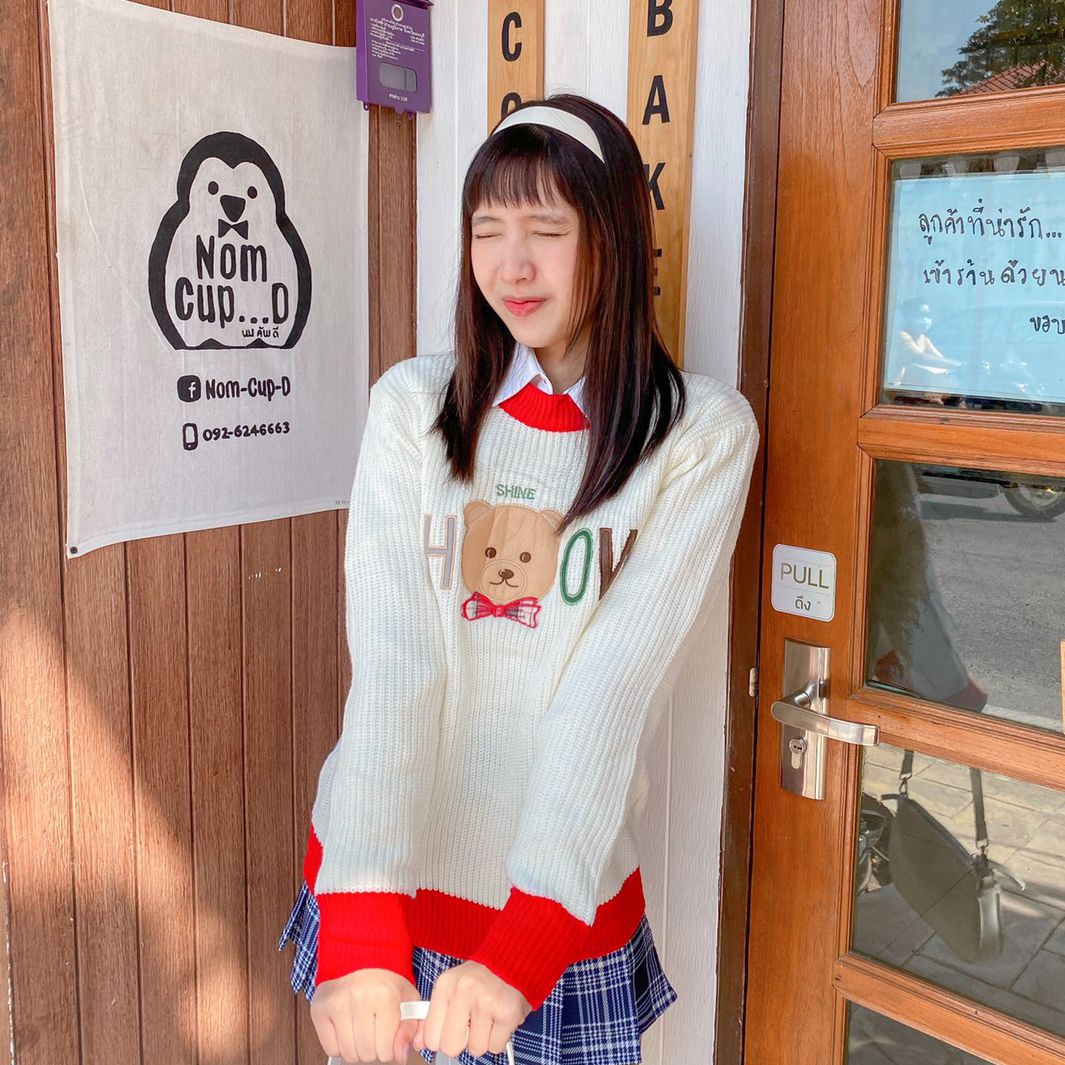 พร้อมส่ง 🧸 Bear sweater เสื้อกันหนาวแขนยาวปักลายน้องหมี (32516)