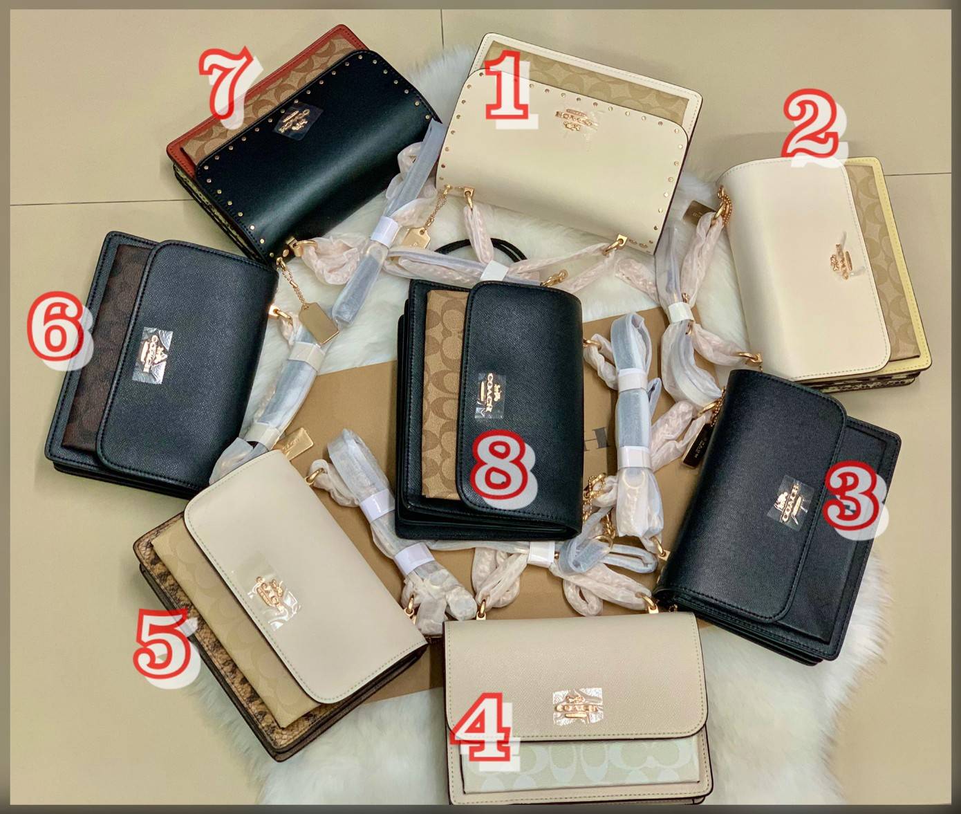 พร้อมส่งถึง8สี ห้ามพลาดค่ะ! COACH KLARE CROSSBODY BAG ((91019//91174//90400//1424//90635)) พร้อมส่งที่ไทย กระเป๋าสะพายครอสบอดี้ร์หรือสามารถทบเป็นสายคู่คล้องไหล่ได้ด้วยค่ะ หนังแท้ แต่ละสีทำลายหนังได้สวยงามแตกต่างกันออกไปนะคะ ✔️ห้อยด้วยป้ายแบรนด์แบบโ