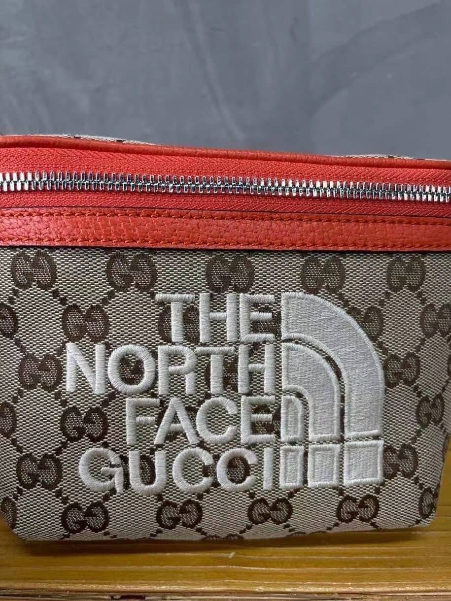 หนังแท้ The North Face x Gucci belt bag พร้อมส่งที่ไทย