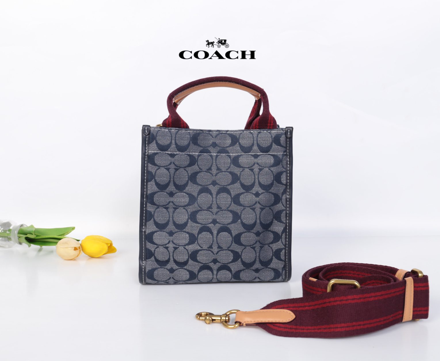 ของแท้ 💯% COACH Tote 22 In Signature Chambray