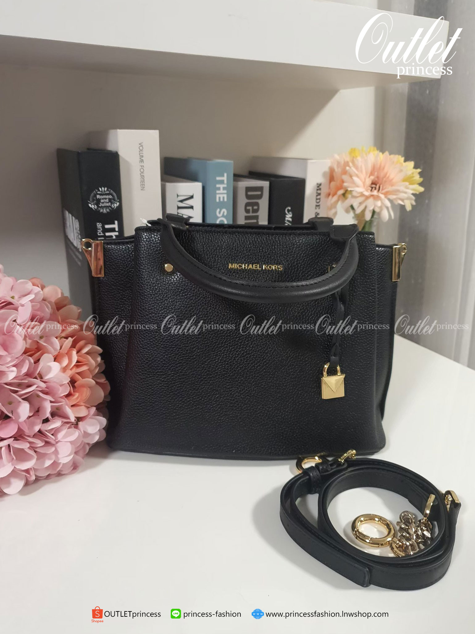 ของแท้ 100% NEW COLLECTION!! MICHAEL KORS GENIE LEATHER BAG สีดำ