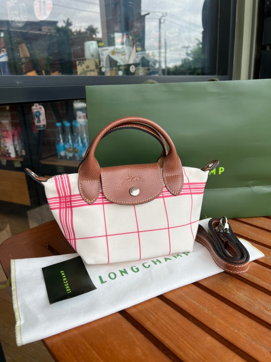 LONGCHAMP LE PLIAGE TORCHON Top handle bag - Red กระเป๋าถือขนาดเล็ก วัสดุผ้าฝ้าย อะไหลเงิน ตัดแต่งด้วยหนังวัวแท้ ผสมผสานแนวคลาสสิกแบบมินิมอลศิลปะการพับกระดาษแบบญี่ปุ่นดั้งเดิม