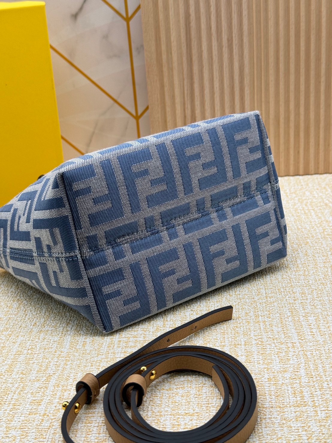 Fendi Roll Mini FF jacquard mini bag / YSL TOTE BAG MINI กระเป๋าสะพายทรงโท้ทไซส์มินิ เกรดออริ 1:1 ใช้งานต่างประเทศได้
