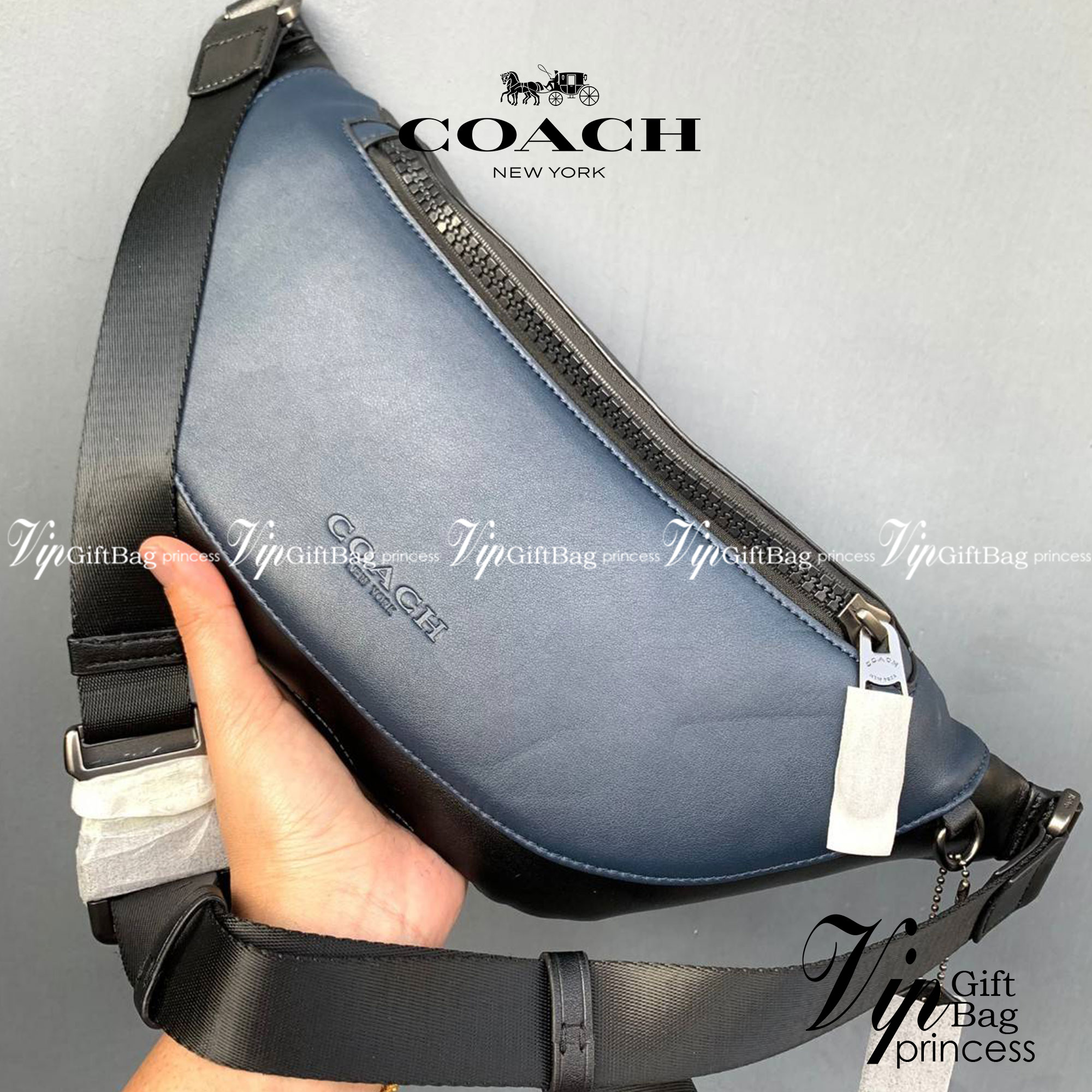 หนุ่มหล่อ//สาวหล่อ ทางนี้จ้าา สวยไม่แพ้คาดอกรุ่นอื่นๆเลยค่าา! COACH WARREN BELT BAG ใบใหญ่คะ! ((79149)) พร้อมส่ง นานๆทีจะมีสีนี้เข้ามาค่ะ! กระเป๋าคาดอกด้านหน้า//คาดไปทางด้านหลัง//หรือคาดเอวได้ ตามแต่ความถนัดได้เลยนะคะ หนังแท้ นิ่มสวย มีช่องซิปหลักให้2ช่อง