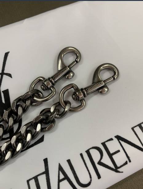 VIP 】SAINT LAURENT CLASSIC BABY COLLEGE MONOGRAM CHAIN BAG IN BLACK MATELASSE LEATHER VIP GIFT WITH PURCHASE (GWP) พรีเมี่ยมกิ้ฟ Limited Edition จาก YSL DUTY FREE COUNTER กระเป๋าสะพายรูปทรงน่ารัก ดีไซต์มาใหม่สำหรับสาวก SAINT LAURENT มีหูจับเกร๋ๆ ที่ด้านบน