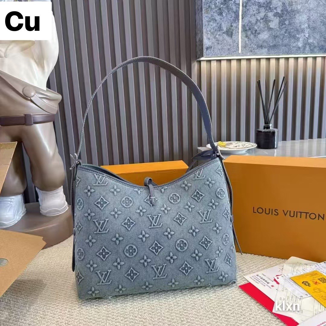 LV Carryall Denim Vintage Tote Bag กระเป๋าทรงโท้ทเดนิมสไตล์วินเทจ รุ่นใหม่ปั้มนูนลายโมโนแกรมบนเดนิมสุดไอคอนิก ที่ใครเห็นต้องเป็นคลั่งรัก ผู้ดี หรูหราได้ทุกลุค ทุกสไตล์