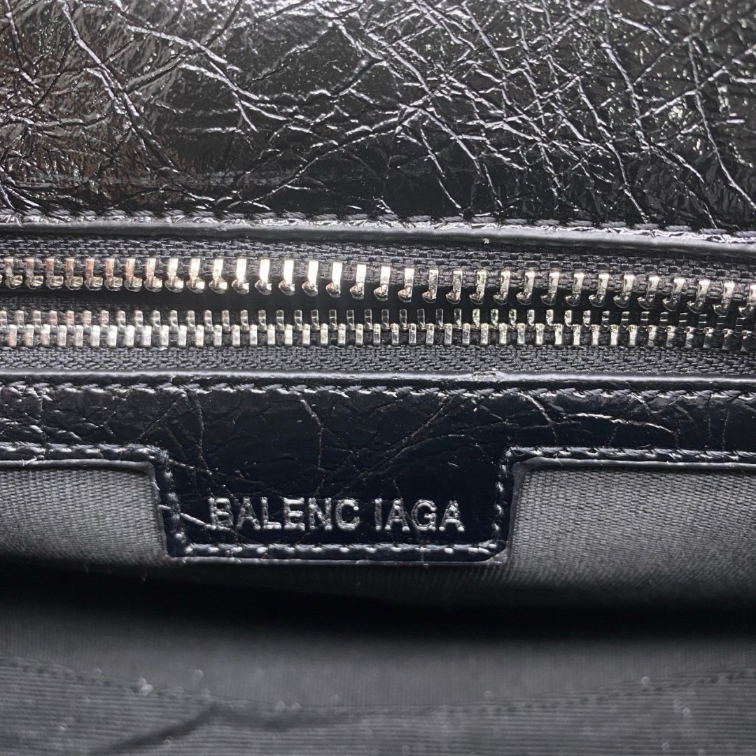 Balenciaga Neo Cagole XS Handbag in black Arena กระเป๋าสะพายรุ่นยอดนิยม สวยเท่ เกรดออริ 1:1 สลับแท้ ใช้งานต่างประเทศได้