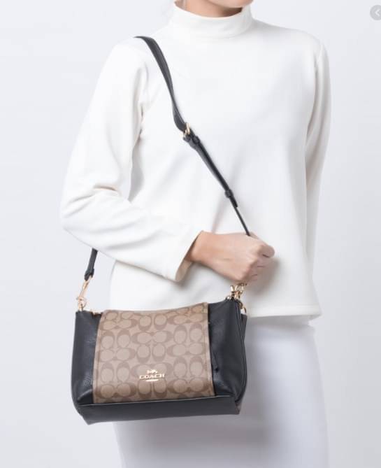 COACH SMALL MARLON SHOULDER BAG ((1600//1597)) 🌈พร้อมส่งที่ไทยอีกครั้ง ตามคำเรียกร้อง ห้ามพลาด! กระเป๋าหิ้ว//คล้องไหล่//สะพายข้างได้ หนังแท้ ทรงสวยมากค่ะ ด้านหน้ามีช่องซิปซ่อนแบบหนังห้อยให้2ช่อง ใส่ของจุกจิกค่ะ เปิดปิดกระเป๋าแบบซิป ภายในกว้างใส่ขอ