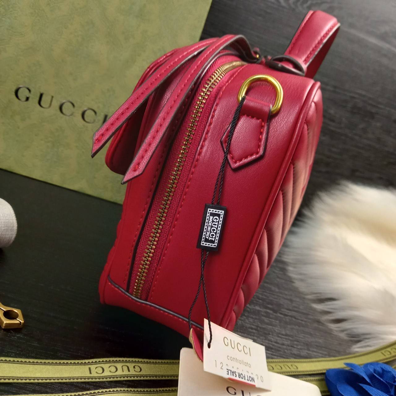 VIP GUCCI GG MARMONT TOP HANDLE SHOULDER BAG / BOLSA GG MATELASSE กระเป๋าถือ กระเป๋าสะพาย คอลเลคชั่นสุดหรู มาพร้อมสายสปอร์ตสะพายยาว สามารถปรับระดับได้ ถอดได้ เป็นอีกรุ่นที่โดดเด่นมากๆ การใช้งานคล้องตัวสุดๆ โดดเด่นด้วยโลโก้ GG ขนาดใหญ่เป็นเอกลักษณ์