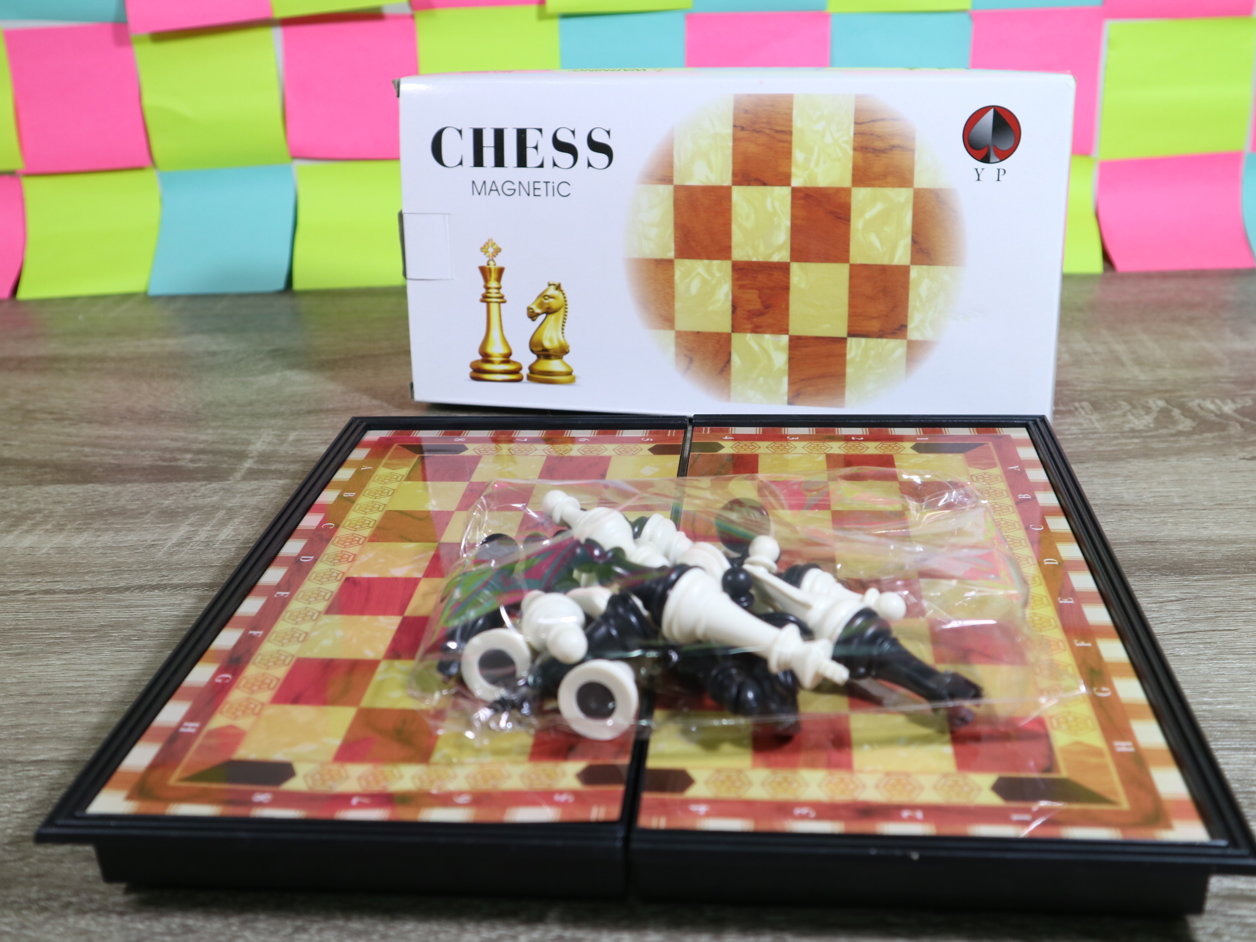 หมากรุกสากลแม่เหล็ก (ขนาด 24 x 24.5 x 2 cm.)