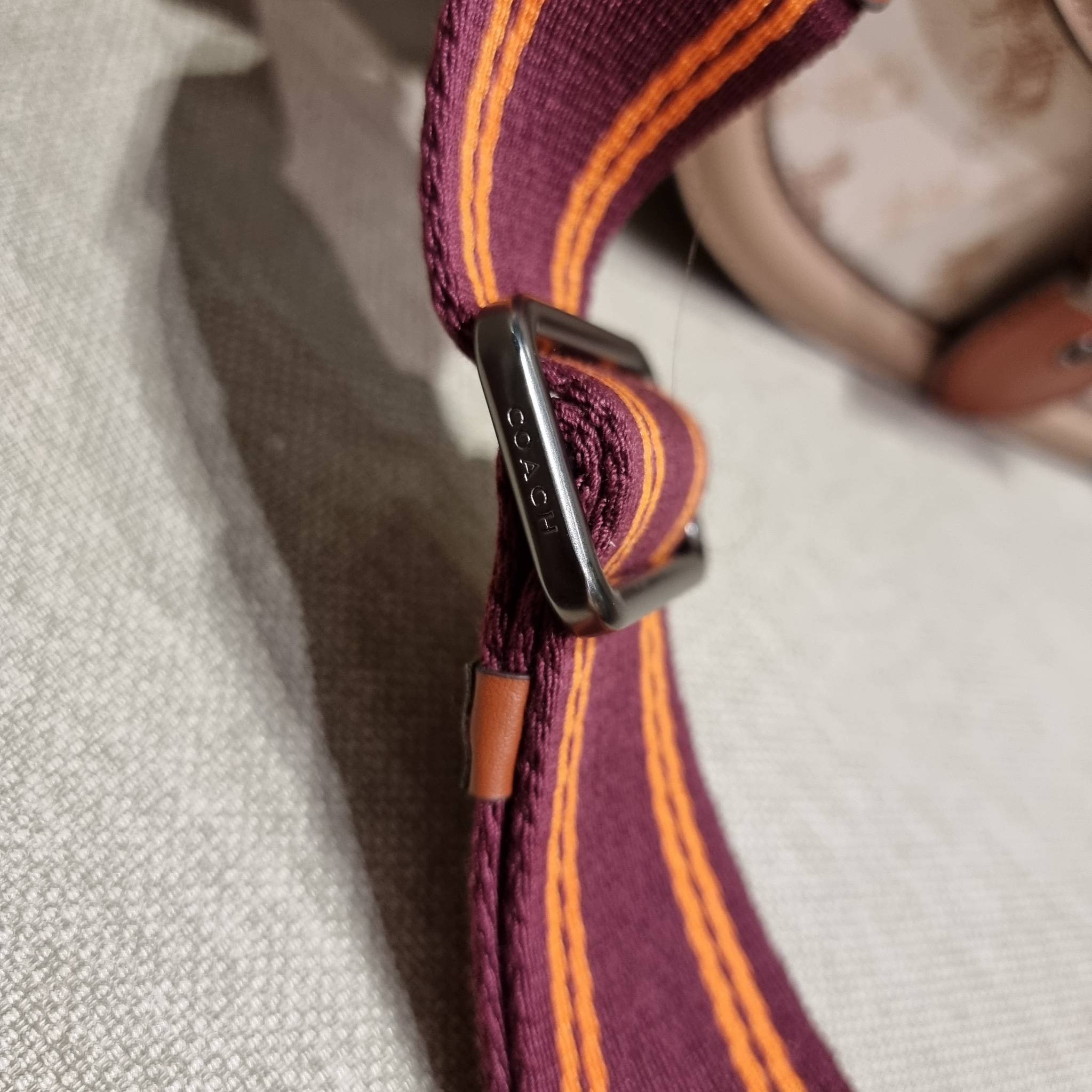 COACH C0745 BEAT SADDLE BAG WITH HORSE AND CARRIAGE PRINT The best item! ที่สาวๆรอคอย! ฮอตไฟลุก! สีหายาก ละมุนคุณหนู คอลเลคชั่นใหม่ ดีไซน์หรูหรา พิเศษมากๆมาพร้อมสายสะพาย 2 เส้น ใช้คู่กันหรือแยกสะพายก็สวยครบสูตร กระเป๋าสะพายทรง saddle คลาสสิค เปิด-ปิดด้วยก