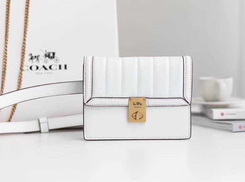 ของแท้ 💯% Coach Hutton Belt Bag In Colorblock ใช้งานได้หลากหลาย สะพายและคาดเอว งานหนังแท้ เก๋มากค่า