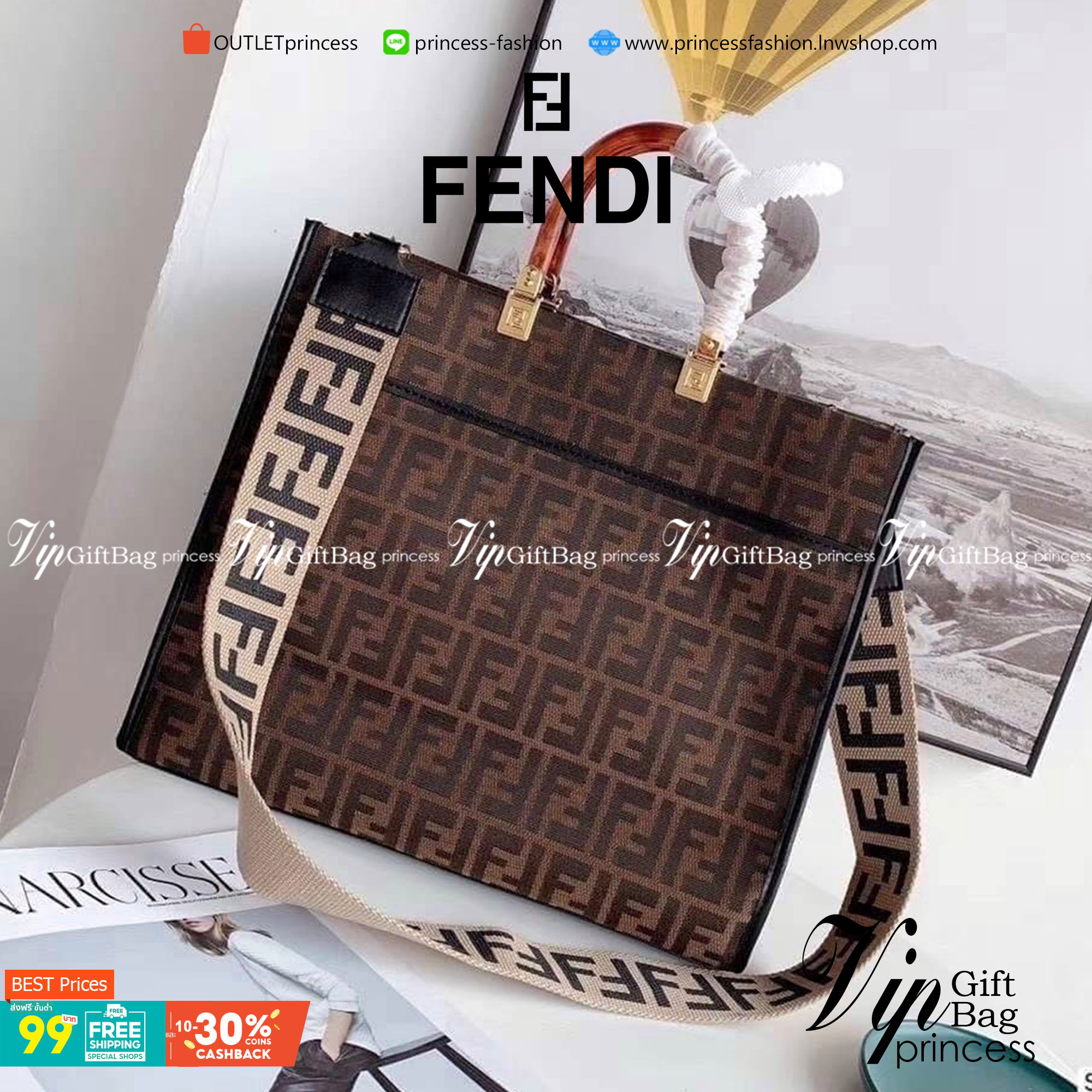 VIP 】FENDI MONOGRAM SHOPPING BAG สวยมงลงมากค่ะ กระเป๋าสะพายข้างได้ ถือได้ ใบใหญ่ลายโมโนแกรม FF สวยมากทรงนี้ใช้เป็น everyday bag ได้ จุใจใส่ของได้เยอะ ตัวกระเป๋าผลิตจากผ้าทออย่างดี อยู่ทรงสวยสายยาวเป็นสายผ้า ตรงหูด้านบนเป็นพลาสติกแข็งทนทาน น้ำหนักเบา ภายใน