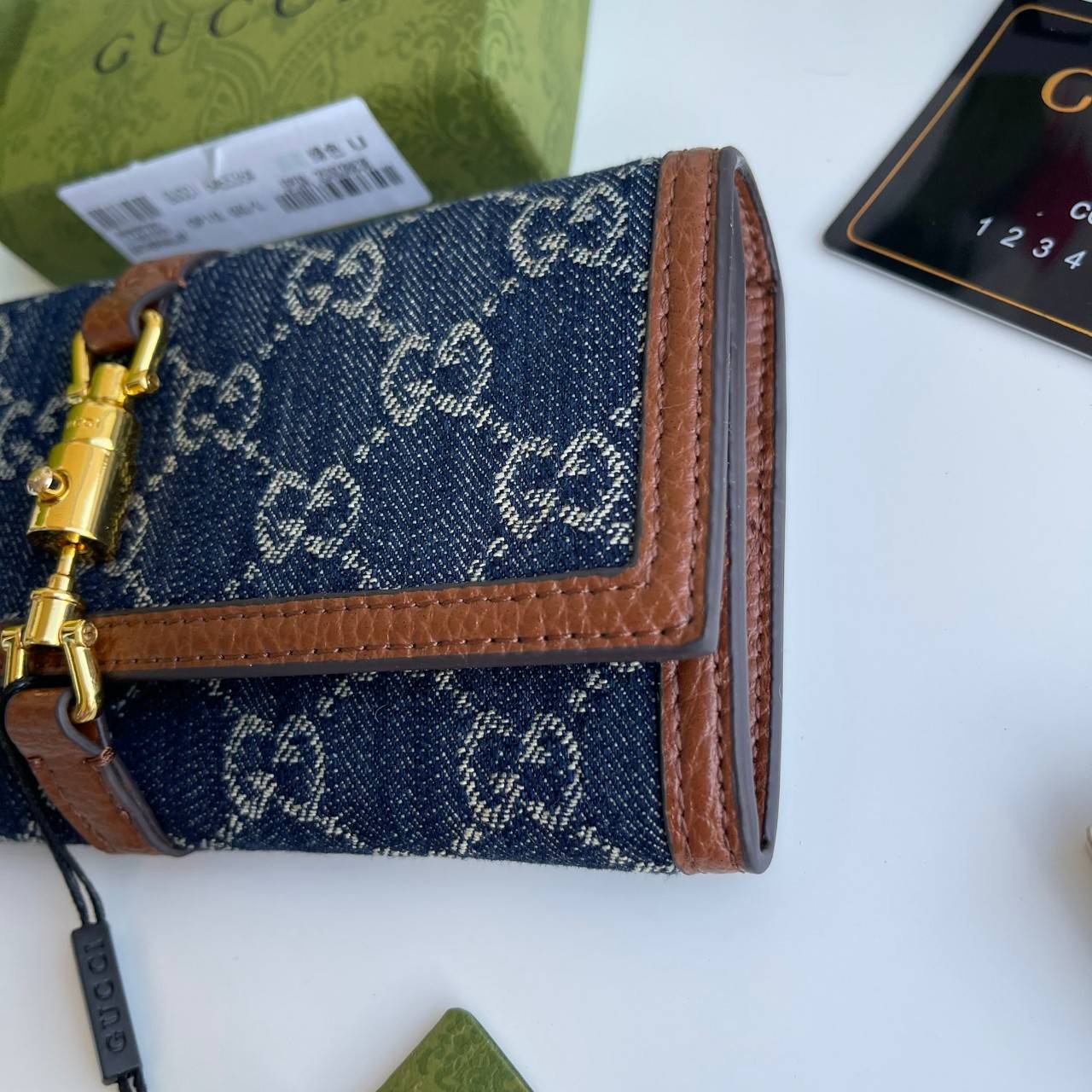 พรีเมี่ยมกิ๊ฟแท้ 100% 】GUCCI Jackie 1961 chain wallet กระเป๋าสตางค์ใบยาวพร้อมโซ่ทอง แบบใหม่สวยหรูมากค่ะ