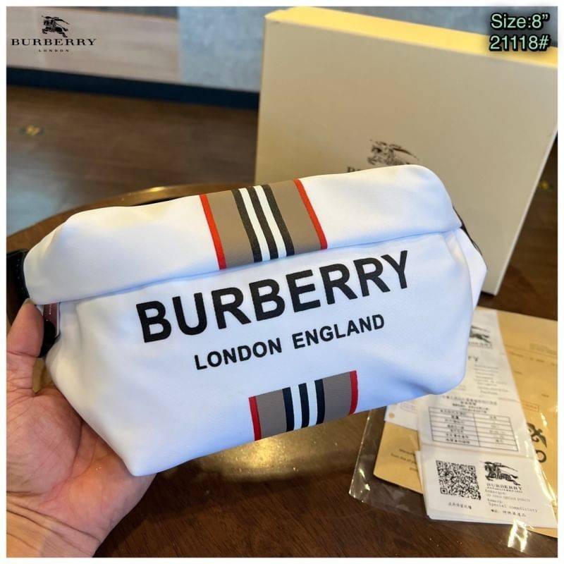 BURBERRY Belt Bag / Burberry Vintage Check Sonny Belt Bag / BURBERRY FRAGRANCES BELT BAG กระเป๋าคาดเอว คาดอกแบบ UNISEX ใช้ได้ทุกเพศ ลายวินเทจตามแบบฉบับของแบรนด์ เปิดปิดด้วยซิปยาว ใส่มือถือได้ทุกรุ่น รีบช้อป พร้อมอุปกรณ์ครบชุด ห้ามพลาด!
