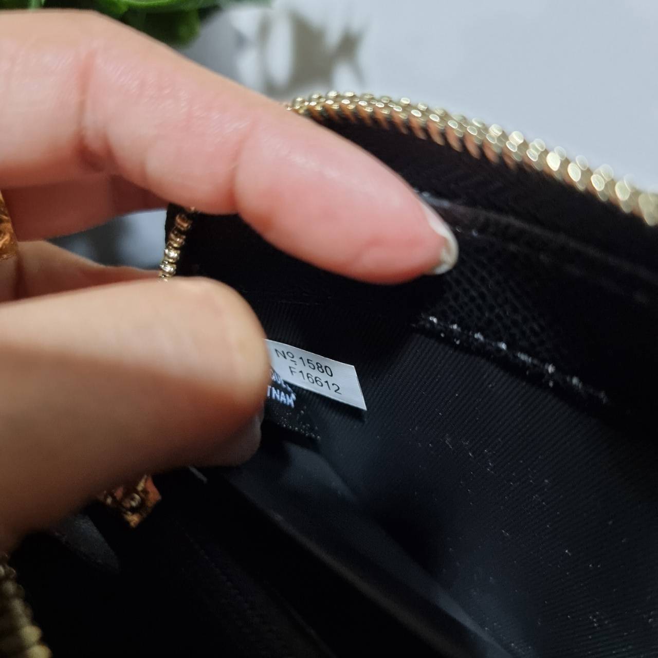 ของแท้ 💯% 】COACH F16612 ACCORDION ZIP WALLET IN POLISHED PEPBLE LEATHER รุ่นคลาสสิคพร้อมเสิร์ฟจ้า!! กระเป๋าสตางค์ใบยาว วัสดุหนัง pepble สวยหรู สีดำตัดกับอะไหล่สีทองเป็นอย่างดี