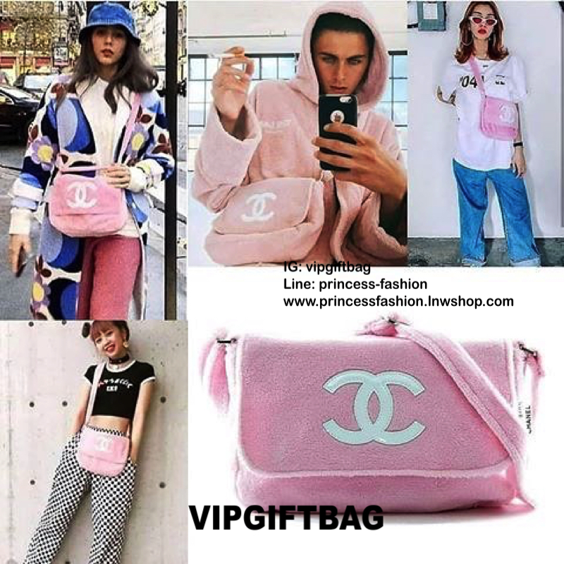 VIP Gift Premium Gift พรีเมี่ยมกิ๊ฟ แท้💯กระเป๋า Chanel Vintage precision Messenger bag โลโก้แบรนด์หนังแก้ว น้ำหนักเบา เปิดปิดด้วยฝาปิดกระดุมแม่เหล็ก