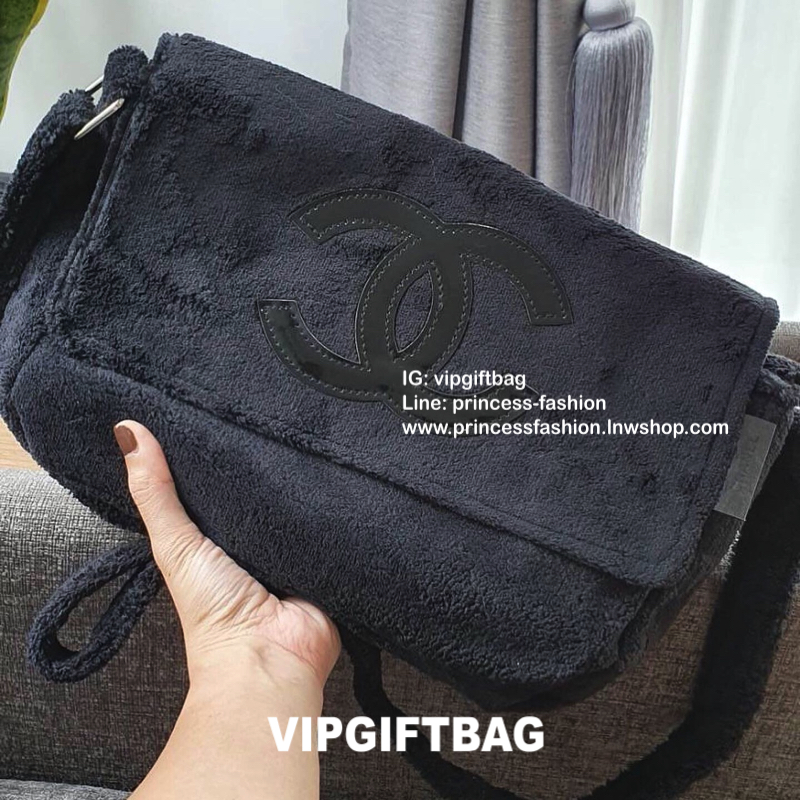 VIP Gift Premium Gift พรีเมี่ยมกิ๊ฟ แท้💯กระเป๋า Chanel Vintage precision Messenger bag โลโก้แบรนด์หนังแก้ว น้ำหนักเบา เปิดปิดด้วยฝาปิดกระดุมแม่เหล็ก