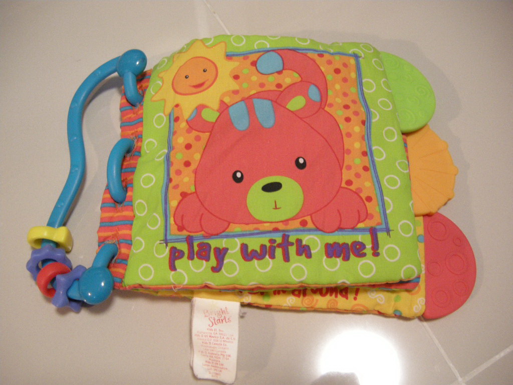 Bright Starts "play with me" teethable soft book ของเล่นเสริมพัฒนาการสำหรับเด็กมือสอง