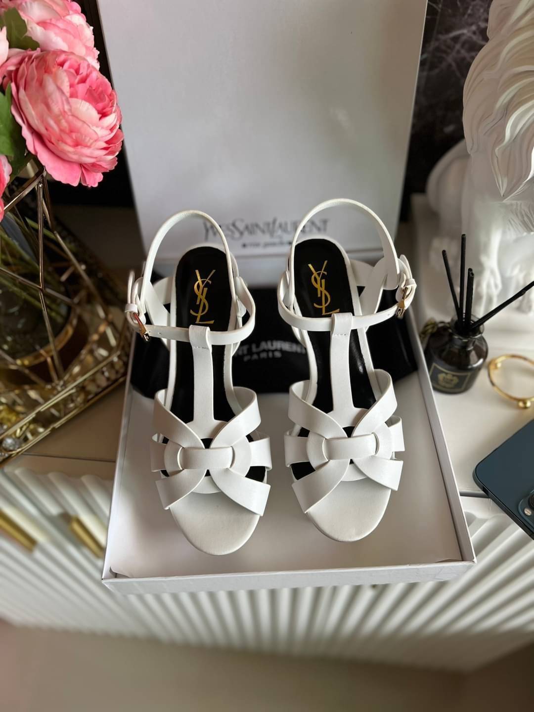 YSL TRIBUTE HEEL / SAINT LAURENT TRIBUTE HEEL / YSL HIGH HEEL เกรดออริจินอล รองเท้าส้นสูงแบรนด์หรู ที่สาวๆ ทุกคนควรมี ไว้ออกงานหรือใส่ทำงานได้ คู่นี้คือปังได้ตลอดกาล เพิ่มความสูงเพรียว สวยหรูมากค่ะ