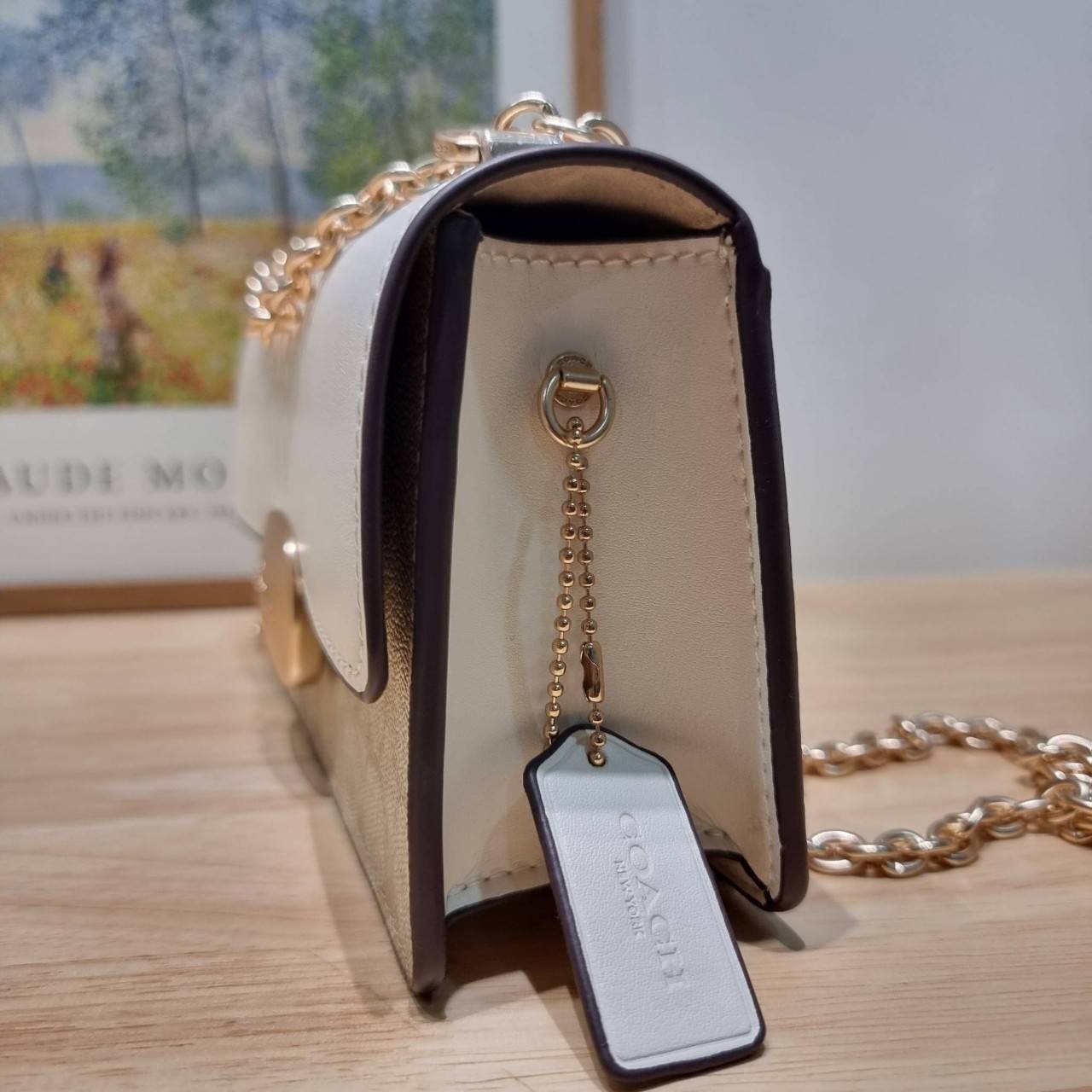 COACH CR528 ELIZA FLAP CROSSBODY IN SIGNATURE CANVAS กระเป๋าสะพายสุดหรู ดีไซน์โลโก้รุ่นใหม่สวยเด่น เกรดท็อปออริ เกรดดีสุด สลับแท้ 1:1