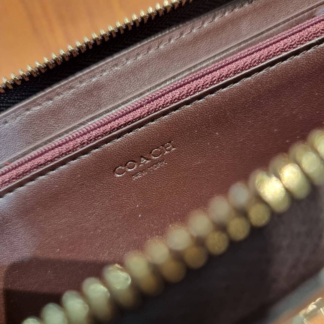 COACH ACCORDION ZIP WALLET IN SIGNATURE CANVAS WITH PRAIRIE ROSE / JUMBO FLORAL / CAMO ROSE FLORAL / MEDLEY BOUQUET PRINT ((F31572/F39189/F26290/F2859)) สวยคลาสสิคไม่มีใครเกิน!! กระเป๋าสตางค์ใบยาว ลวดลายสวย สีสันโดดเด่น วัสดุหนังแคนวาสเคลือบ เปิด-ปิดด้วยซ