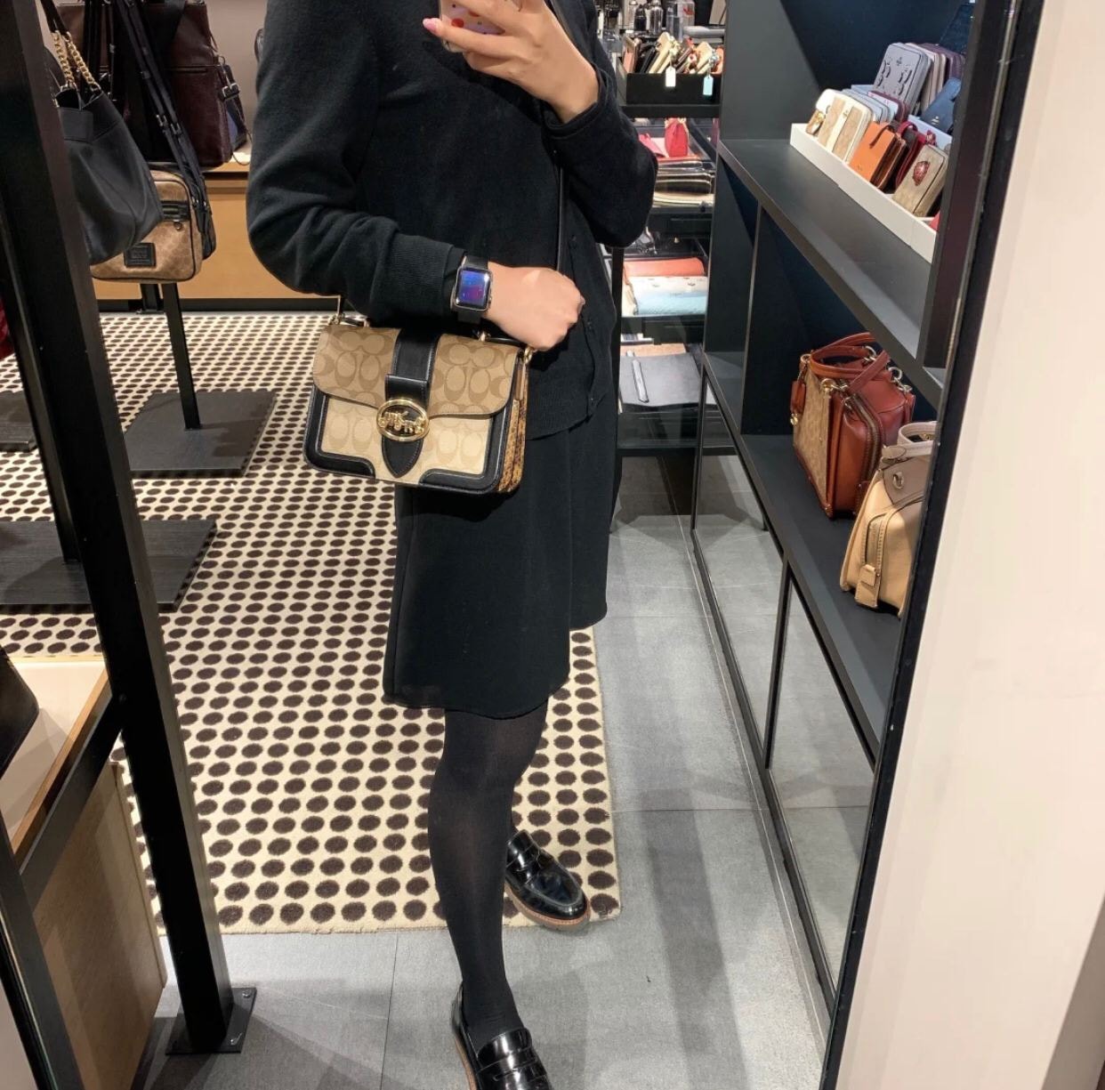 COACH SMALL GEORGIE TOP HANDLE IN BLOCKED SIGNATURE CANVAS ((6504//0468//6192//6015)) compact body portable shoulder bag 🌈ห้ามพลาด รุ่นแนะนำค่าา! พร้อมส่งทันที! กระเป๋าหิ้ว//สะพายข้างได้ วัสดุหนังแท้ 🔺หนึ่งใบทำลายหนังผสมกัน3แบบได้ลงตัวสวยง