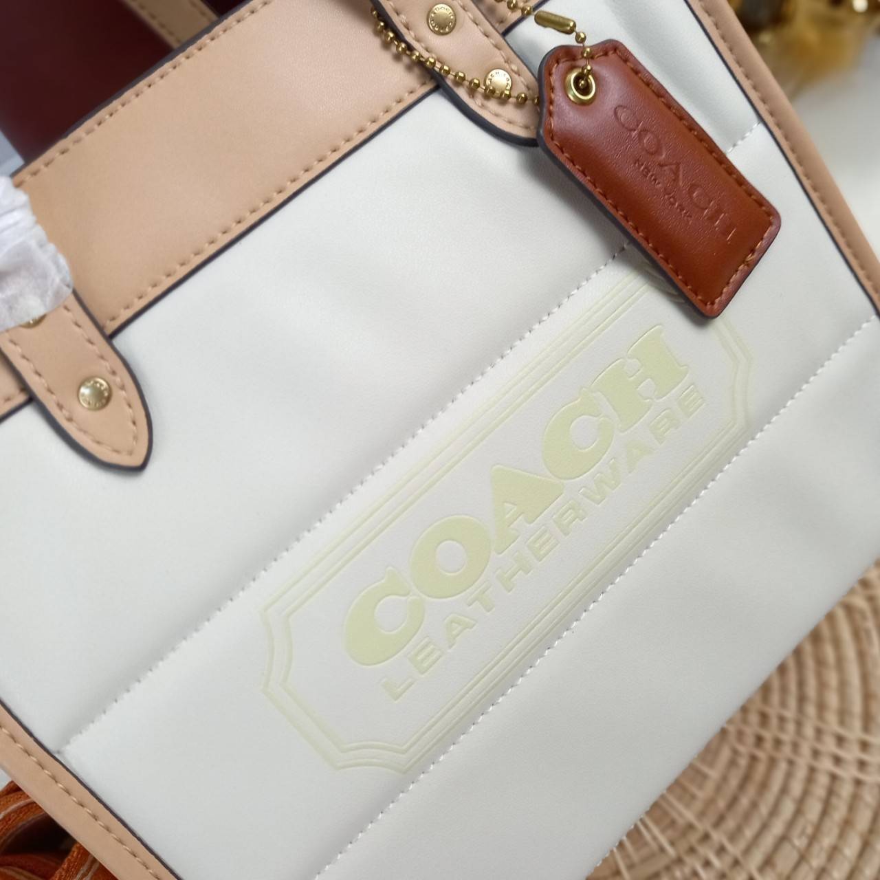 COACH CASUAL STYLE STREET STYLE 2WAY PLAIN LEATHER ELEGANT STYLE (C6958 C6852) 🌺 ที่สุด! ของที่สุด!! กระเป๋าถือ กระเป๋าสะพายรูปทรงสุดฮิต สุดคลาสสิค รุ่น UNISEX ที่ชิคๆ สบายๆ ได้ทั้งชายและหญิง// วัสดุหนังแท้ทั้งใบ ตัดเย็บด้วยหนังเนื้อนุ่มพิเศษ หนา 