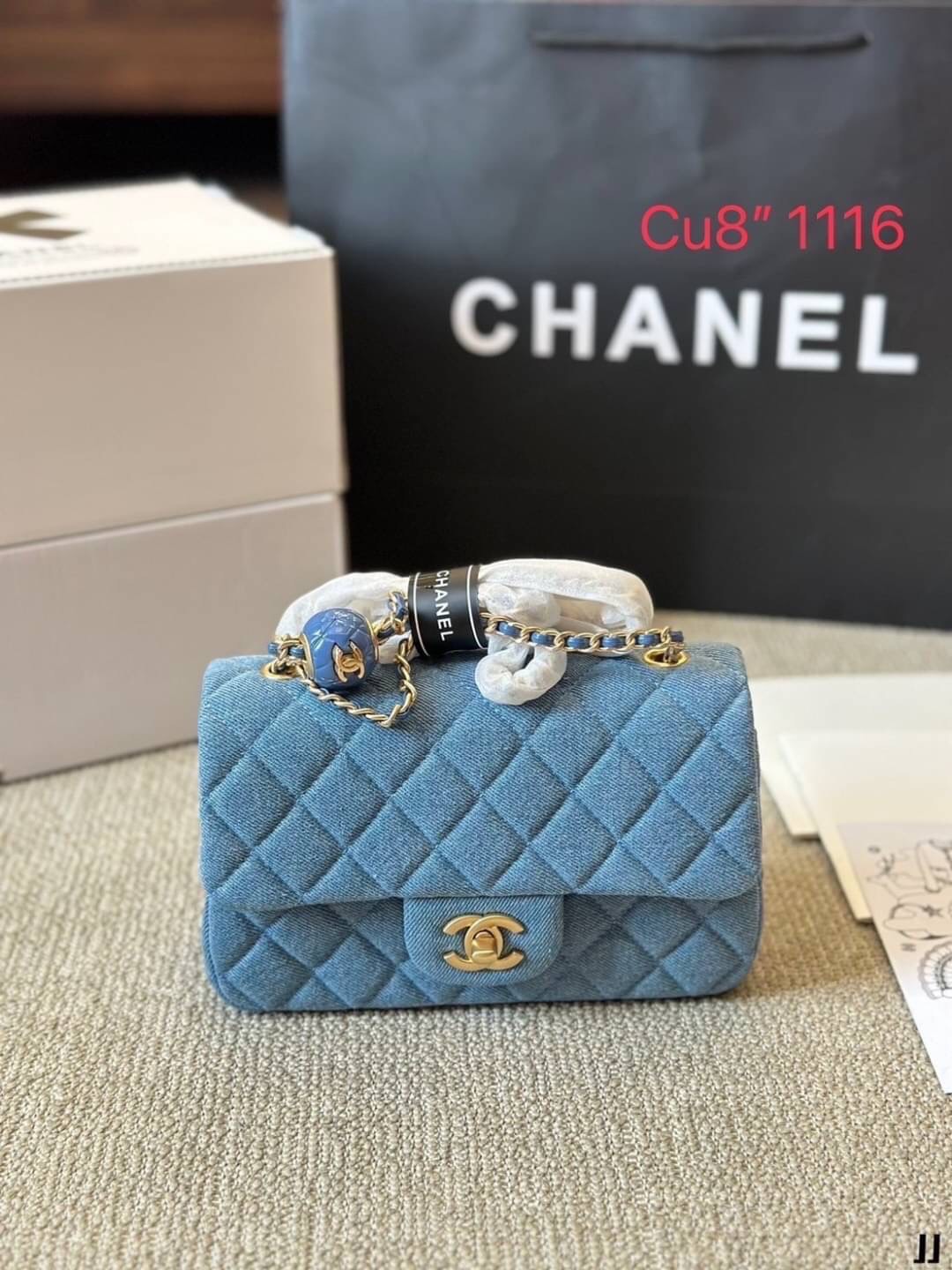 Chanel Blue Denim CC Pearl Crush Mini Bag / Chanel Classic mini denim bag กระเป๋าสะพายทรงคลาสสิกเดนิม ไอเท็มเข้าใหม่ที่ต้องรีบมีสวยก่อนใคร รับรองคุ้มค่าและถูกใจแน่นอนน้า
