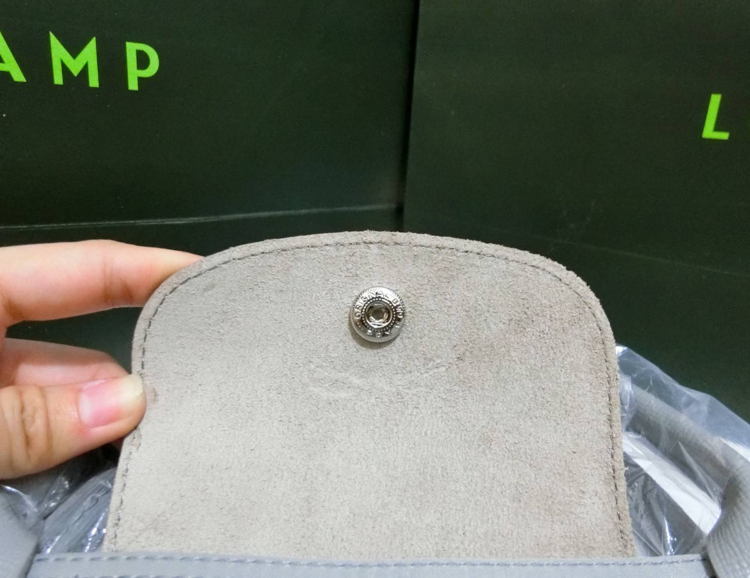 กระเป๋า Longchamp Le Pliage Neo Size M สินค้าใหม่ ของแท้เท่านั้น!!เป็นล็อตผลิตเกินออเดอร์จากโรงงาน มาพร้อมการ์ด/ถุงผ้าแบรนด์/ถุงกระดาษแบรนด์