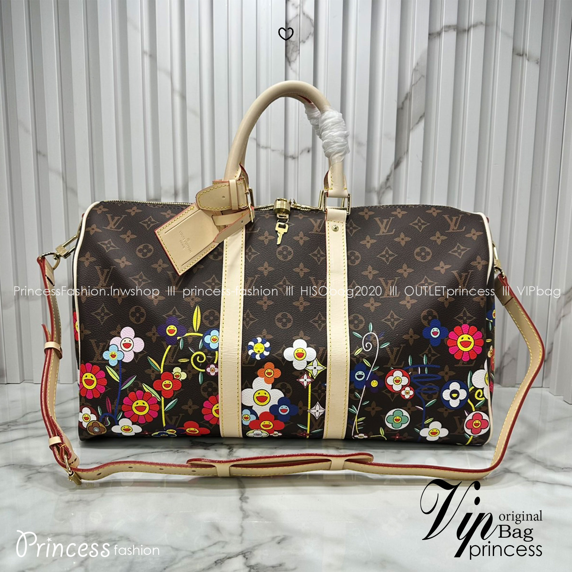 LV x TM Keepall Bandoulière 45 Bag Monogram Flower กระเป๋าเดินทางคอลเลกชันสุดพิเศษ สวยคลาสสิกมีชีวิตชีวา สีสันสดใสสไตล์ superflat สุดไอคอนิกของ Takashi Murakami ด้วยโมโนแกรมดอกไม้หลากสี ปรับดีไซน์ให้ดูสนุกสนาน