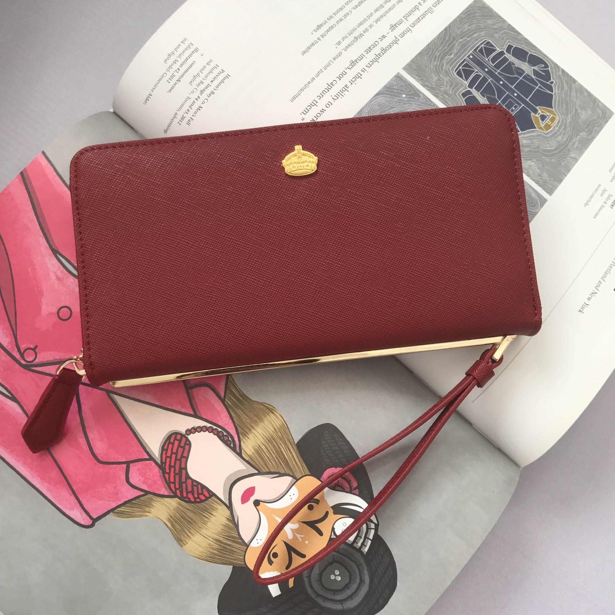 New In !!!! กระเป๋าสตางค์ ทรงยาว แบบ ซิปรอบ KEEP • Alure zipper • กระเป๋าสตางค์ทรงยาว **หนังวัวแท้ซิปรอบ ใบนี้ ใช้แล้วดีแน่นอนค๊า 🤑🤑 ตามหลัก โหราศาสตร์ กันเงินออก เก็บเงินอยู่แน่นอนค๊า ขนาดกำลังดีใส่มือถือได้ทุกรุ่นคะ ช่องภายในหลายช่องมากค