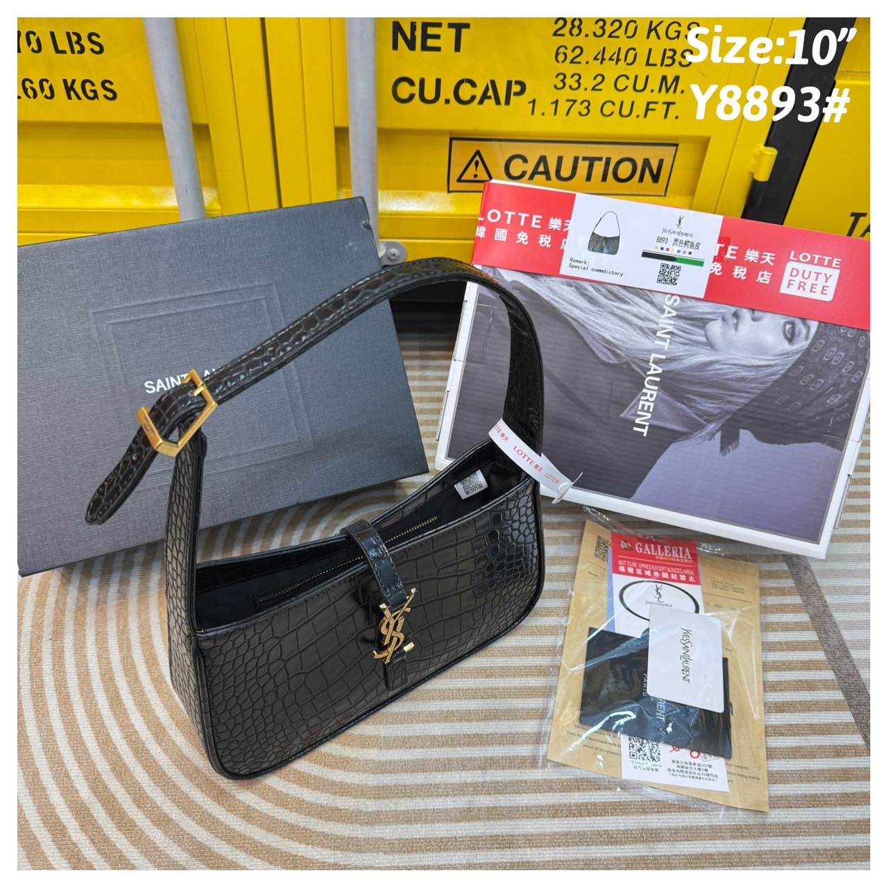 YSL le 5 à 7 in crocodile-embossed shiny leather / YSL croc hobo bag กระเป๋าสะพายไหล่ดีเทลหรู ฮอตไม่หยุด ฉ่ำสุดกับกระเป๋าสะพายไหล่ตัวแม่ คลาสสิค ดีเทลหรู สวยครบทุกมุมตอบโจทย์ทุกไลฟ์สไตล์ ใช้งานได้ง่ายและสะดวก *วัสดุหนังลายจระเข้ น้ำหนักเบา