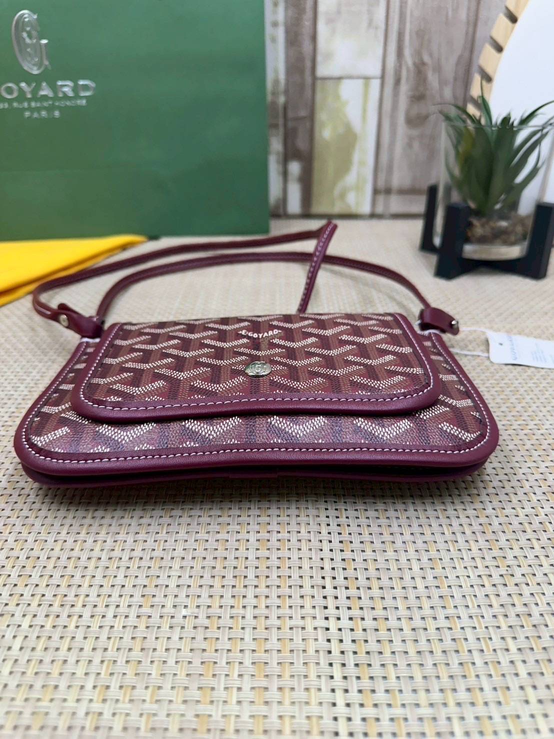 พร้อมส่ง 10 สี ORI หนังแท้ | GOYARD Plumet pouch-wallet กระเป๋าสะพายใบเล็กกะทัดรัด ดีไซน์กระเป๋าสตางค์ Plumet ดีไซน์มาพร้อมช่องใส่เหรียญ ธนบัตร และบัตรต่างๆ