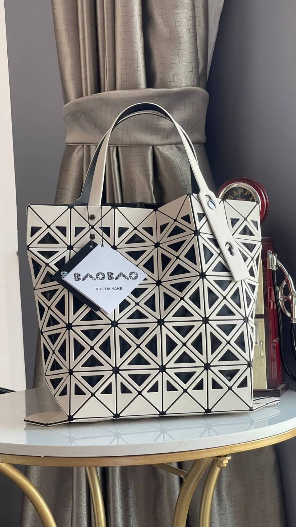 Baobao issey miyake frame tote 6x6 / MIYAKE Frame Mesh Tote Bag กระเป๋าที่มองทะลุได้เหมือนตะกร้าและให้ความรู้สึกสดชื่น