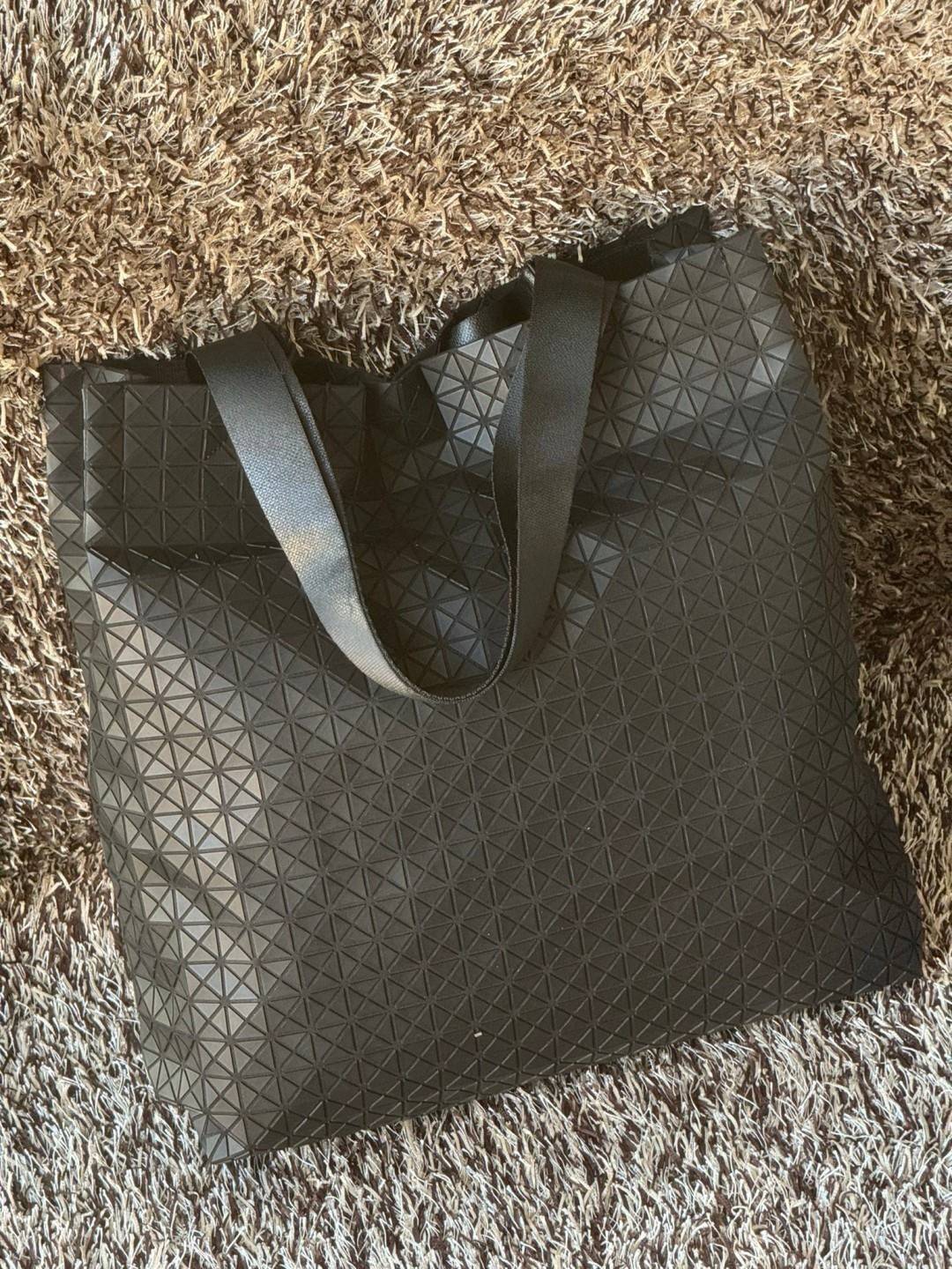 พร้อมส่ง 5 สี Baobao Issey Miyake Cart S geometric tote bag กระเป๋าถือทรงโท้ทลายเรขาคณิต 🧡 เกรดออริจินอล 1:1 สลับแท้ ใช้งานต่างประเทศได้