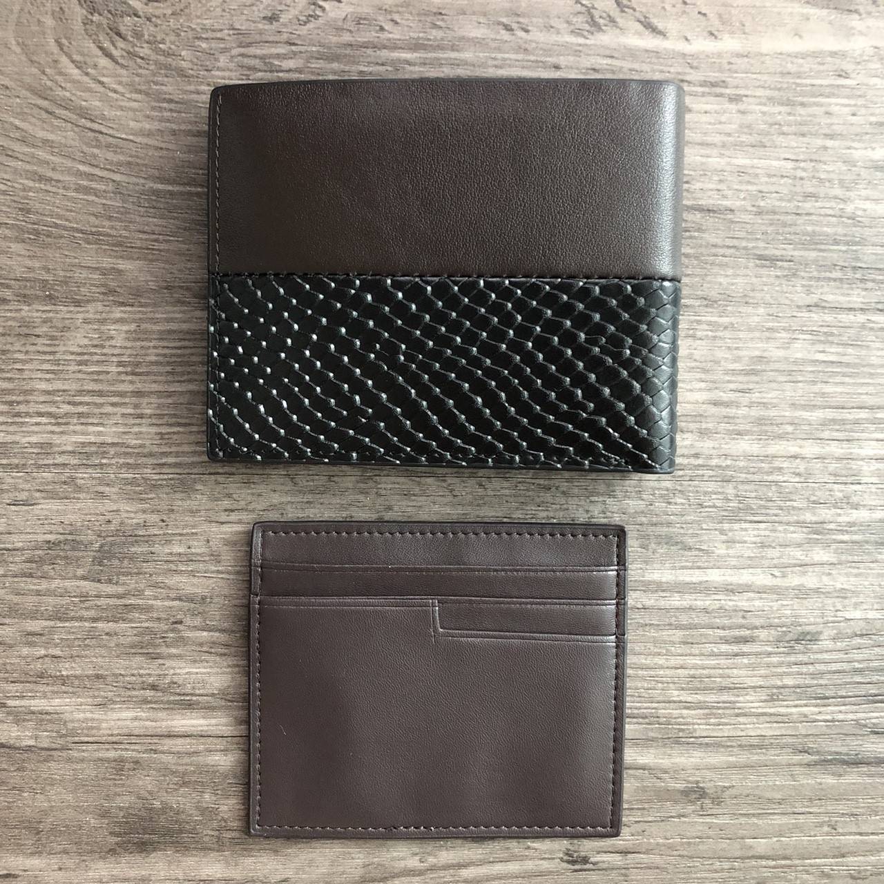 Calvin Klein Short Wallet with Key Set กระเป๋าสตางค์ใบสั้น Set สุดคุ้ม จะมอบให้เป็นของขวัญหรือใช้เองก็แนะนำค่ะ