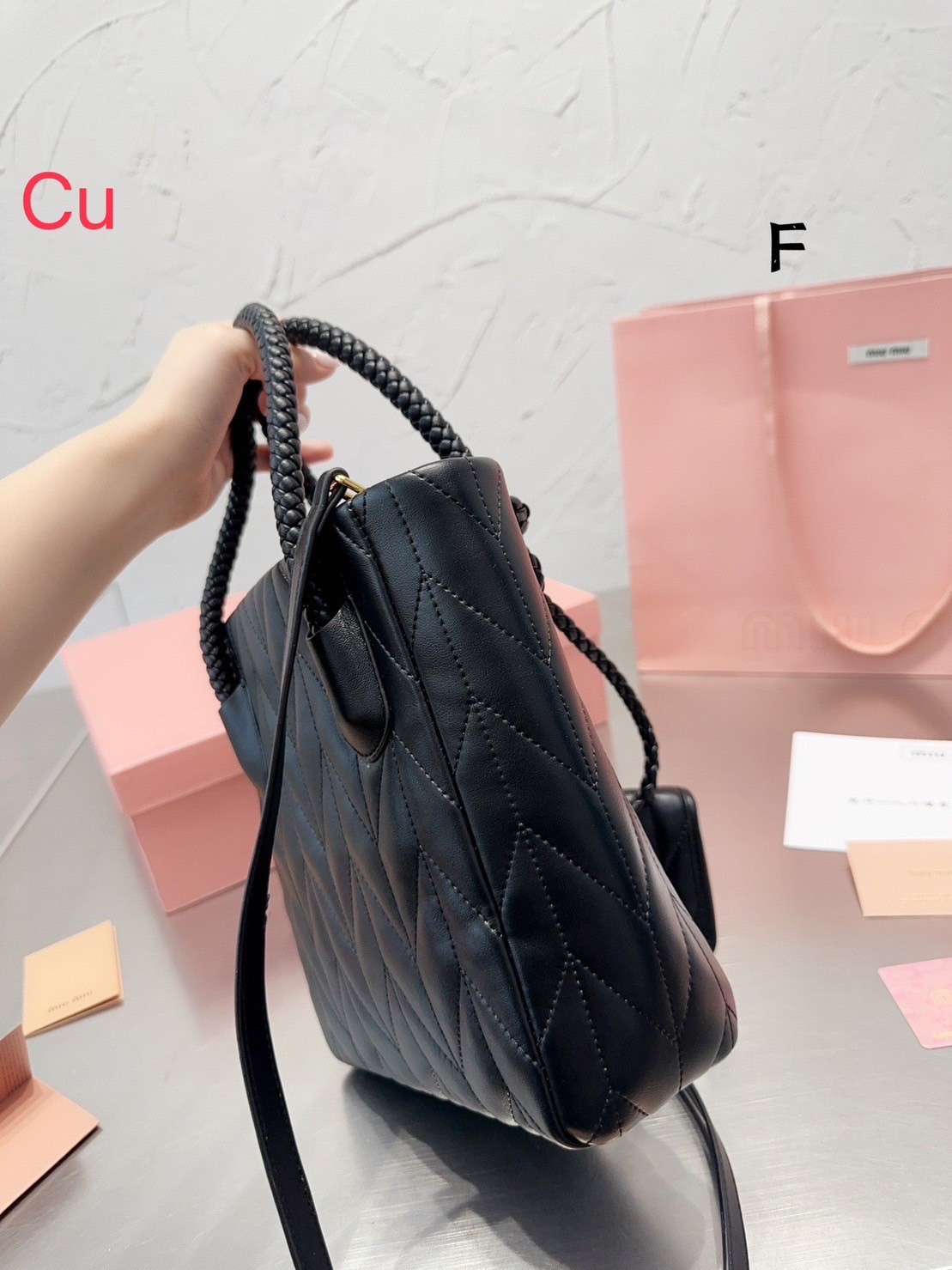 MIU MIU Tote candy color handbag / MIU MIU BAG พร้อมส่ง 4 สี กระเป๋าทรงโท้ท พร้อมใบเล็ก น่ารักน่าใช้ให้ความละมุน ลุคคุณหนูน่ารักสุดๆ ค่ะ