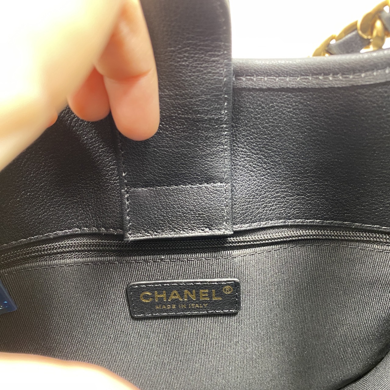 Chanel 24s hobo bag / CHANEL Casual Style Leather Party Style กระเป๋าสะพายทรงสวยมากค่ะ รุ่นตามหา เป็น every look ได้หลายโอกาส อะไหล่ทองหรูหรา เกรดออริ 1:1