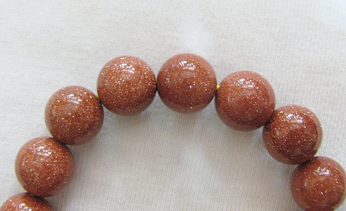 สร้อยข้อมือปี่เซี้ยะเดี่ยวหินทรายทอง ช่วยปกป้องคุ้มครอง เสริมโชคลาภ แก้ชงปีมะโรง ปี2561 พร้อมใบคาถาค่ะ