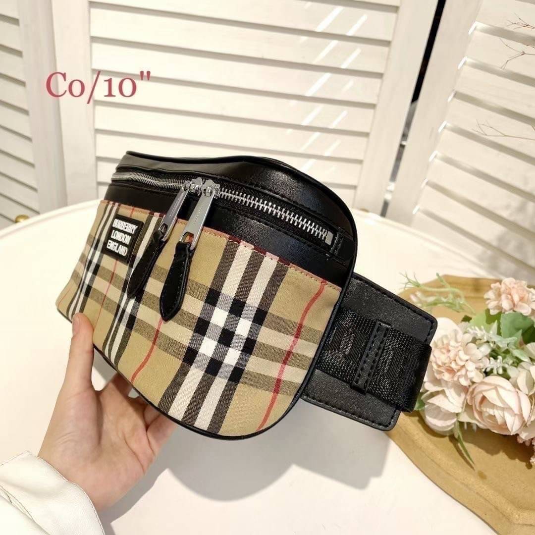 Burberry Vintage Belt Bag retro check กระเป๋าคาดอก/คาดเอวลายแบรนด์ งานมาใหม่ ผ้าแคนวาสสลับหนังอย่างดี ซิปหน้า น้ำหนักเบา ทรงสวย ใช้ทั้งผู้หญิง ผู้ชาย