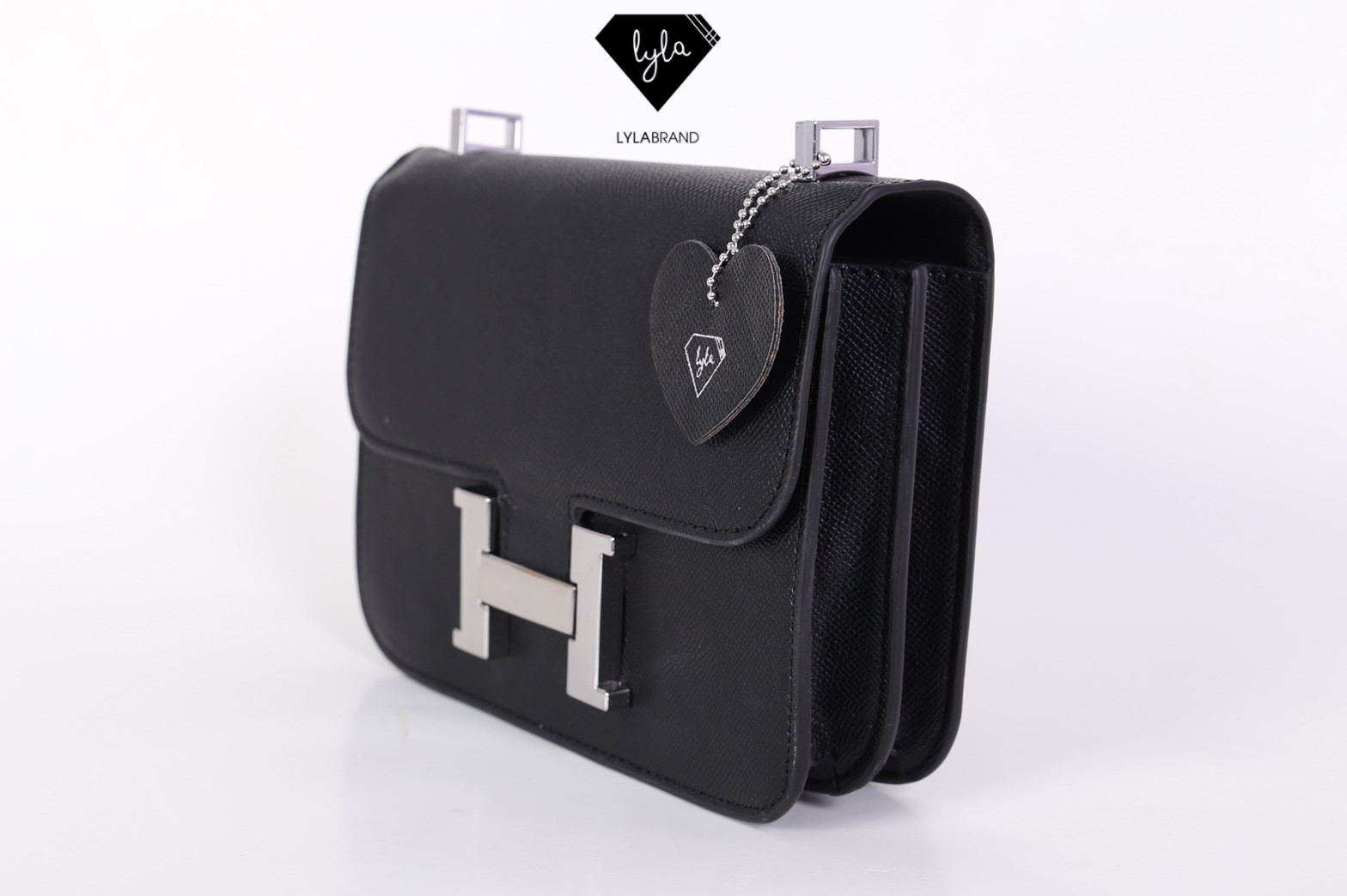 LYLABRAND🔔 Constance Size 23 Cm / Epsom ✨PU top premium นะคะ หนังดีเลอค่าน่าสอยมากกก บอกคำเดียวเลยว่าเด็ดสุด !! เหมือนหนังแท้เบอสุดค่ะคูณผู้หญิง ลูกค้าเก่าน่าจะทราบกันดีอยู่แล้วว่าคุณภาพของร้านนี้ต้องมาเป็นอันดับหนึ่งเท่านั้น อิอิ มีสายยาวส