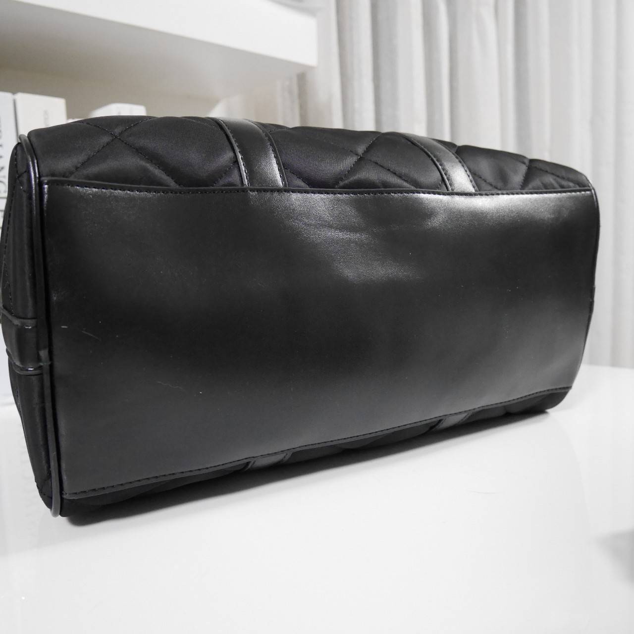 PRADA KEEPALL LEATHER BAG / PRADA Travel Bag ต้อนรับปีกระต่าย ด้วยกระเป๋าทรงหมอน ยอดฮิต อะไหล่ทองทั้งใบ