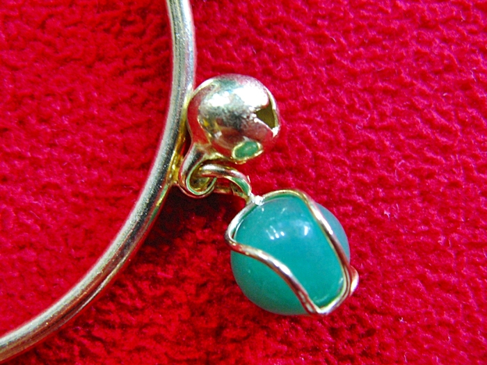 กำไลข้อมือทองเหลืองหินหยกสีเขียว(มั่งคั่งร่ำรวย)ค่ะ