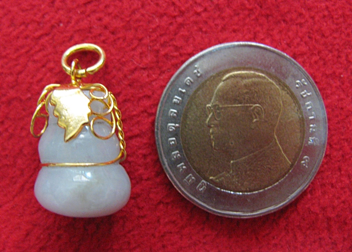 สินค้าหมดค่ะ จี้น้ำเต้าหยกดูดทรัพย์(ห้อยคอหรือมือถือหรือกระเป๋า)เสริมดวงโชคลาภค้าขายพร้อมกล่องกำมะหยี่ค่ะ